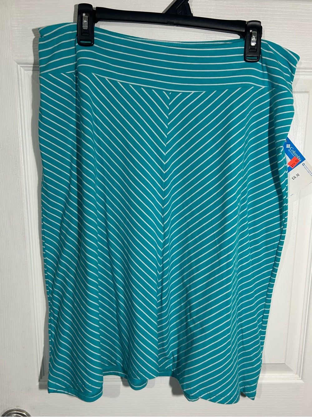 Columbia PFG Skirt Size Large Omni Wick NWT Teal Stiped